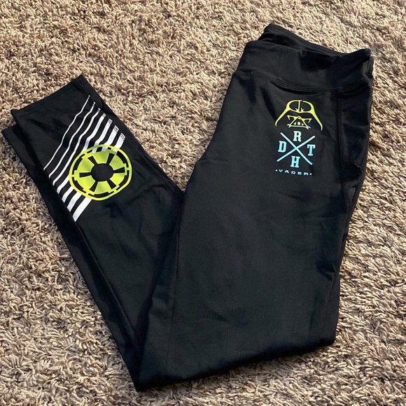 Matching Darth Vader leggings (size XL) and neon 3/4 zip long sleeve (size L). - Picture 5 of 7
